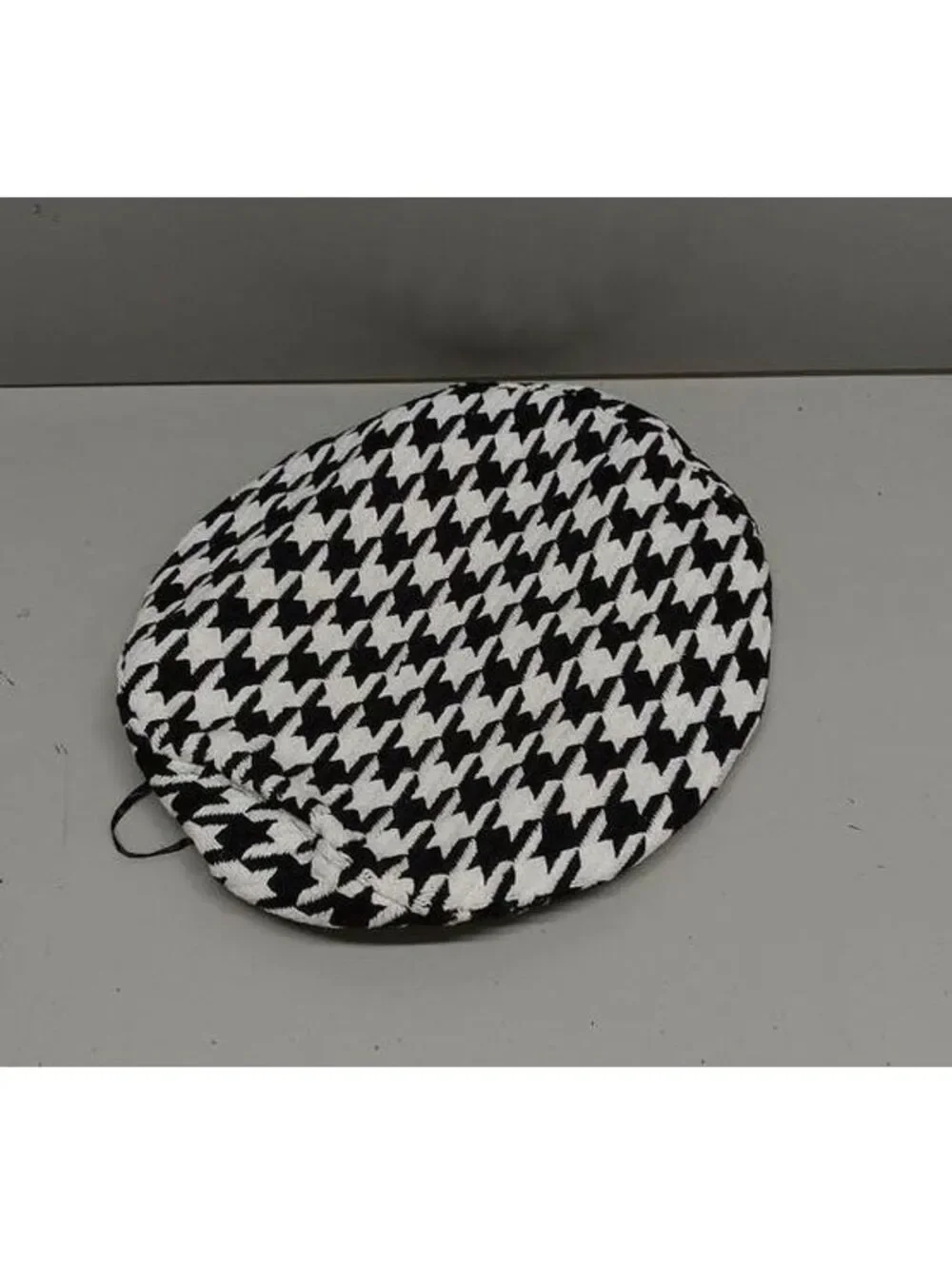 Women's Luxury Houndstooth Pattern Beret Beanie Hat (Black/White)